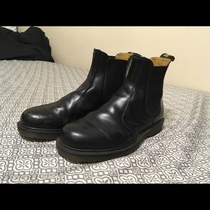 Doc marten’s black “2976 Smooth”